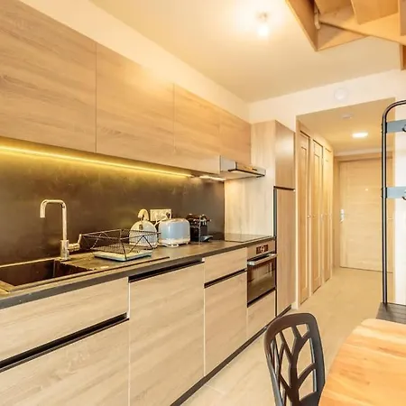 Luxurious Duplex For 4-7p With Large Terrace And Pool In Ski-in Ski-out 5* Building Apartment