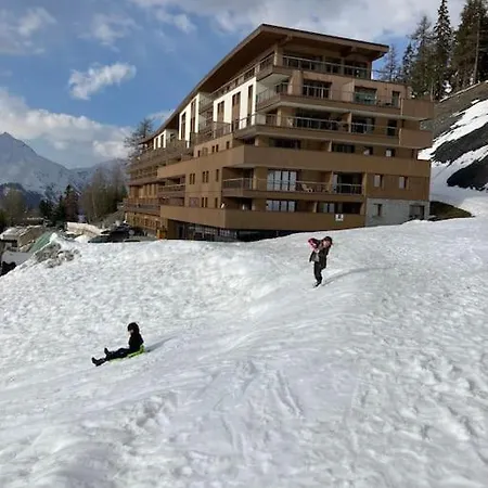 Luxurious Duplex For 4-7p With Large Terrace And Pool In Ski-in Ski-out 5* Building