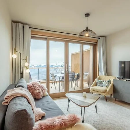 Luxurious Duplex For 4-7p With Large Terrace And Pool In Ski-in Ski-out 5* Building Apartment